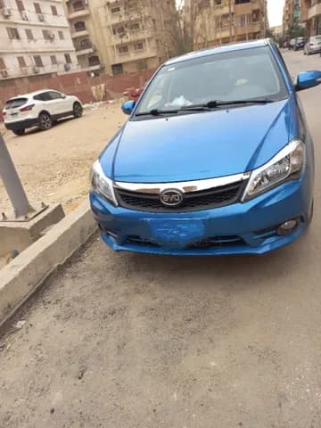 بيد إف3 1.5L GLX-i 2023 مستعملة بيد إف3 1.5L GLX-i 2023 مستعملة used_cars.forSale