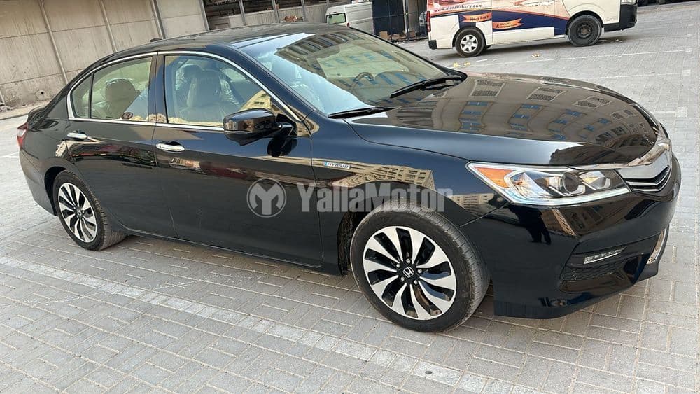 هوندا أكورد 2.0L EXL Hybrid 2017 مستعملة