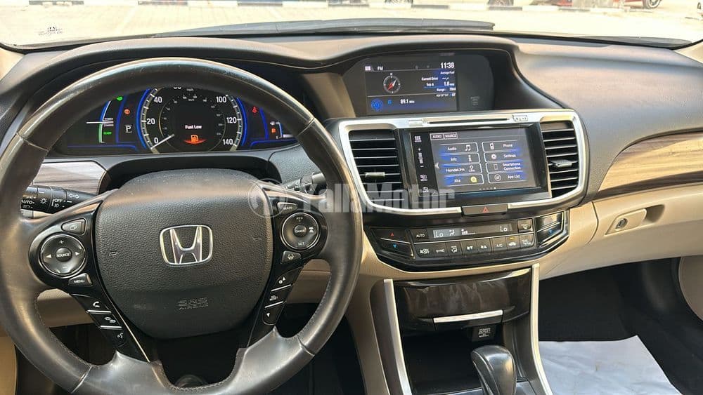 هوندا أكورد 2.0L EXL Hybrid 2017 مستعملة
