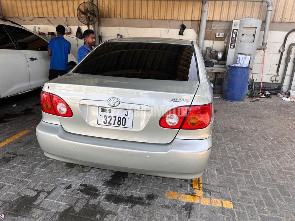 تويوتا كورولا 2005 مستعملة