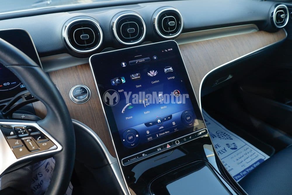 مستعملة مرسيدس بنز الفئة سي 2022