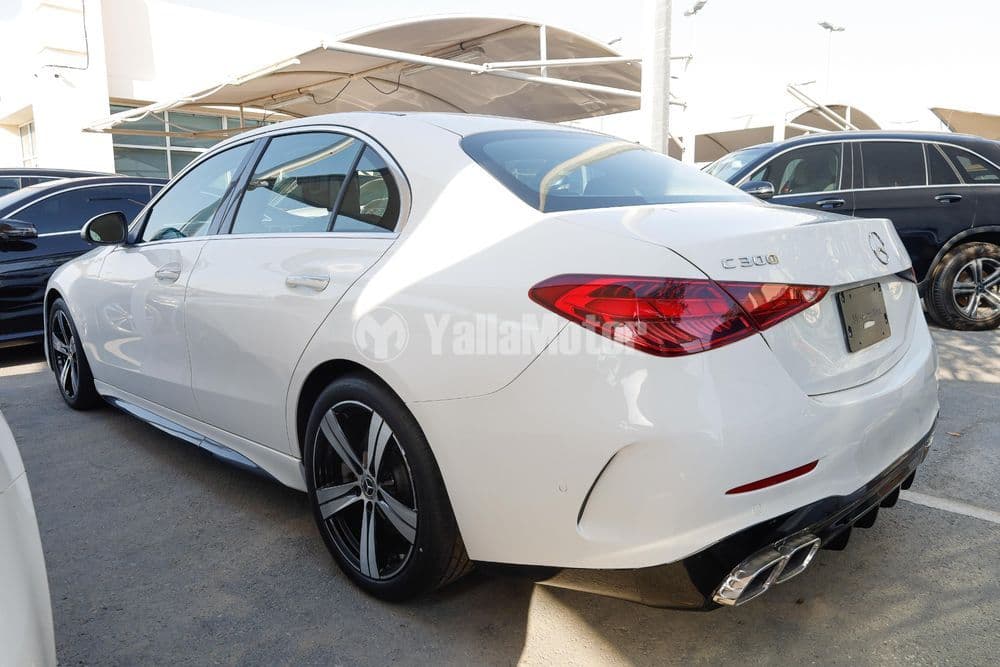 مستعملة مرسيدس بنز الفئة سي 2022