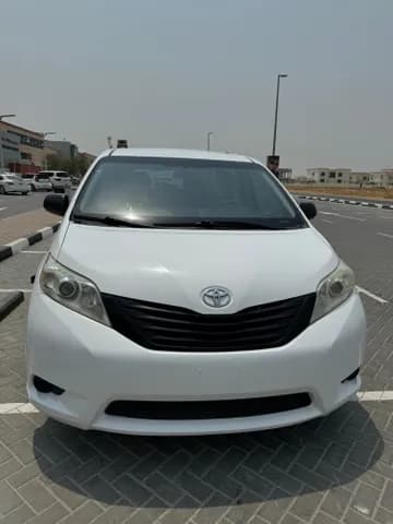 Used Toyota Sienna 2014