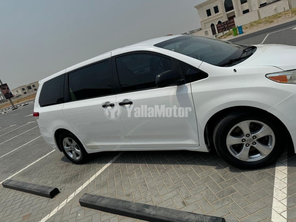 Used Toyota Sienna 2014