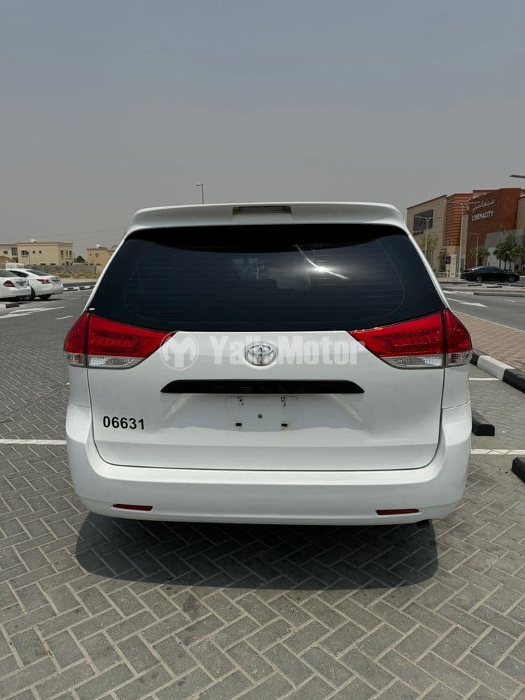 Used Toyota Sienna 2014