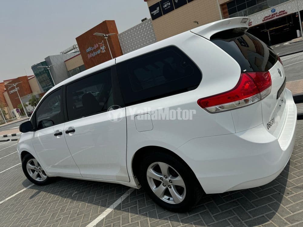 Used Toyota Sienna 2014
