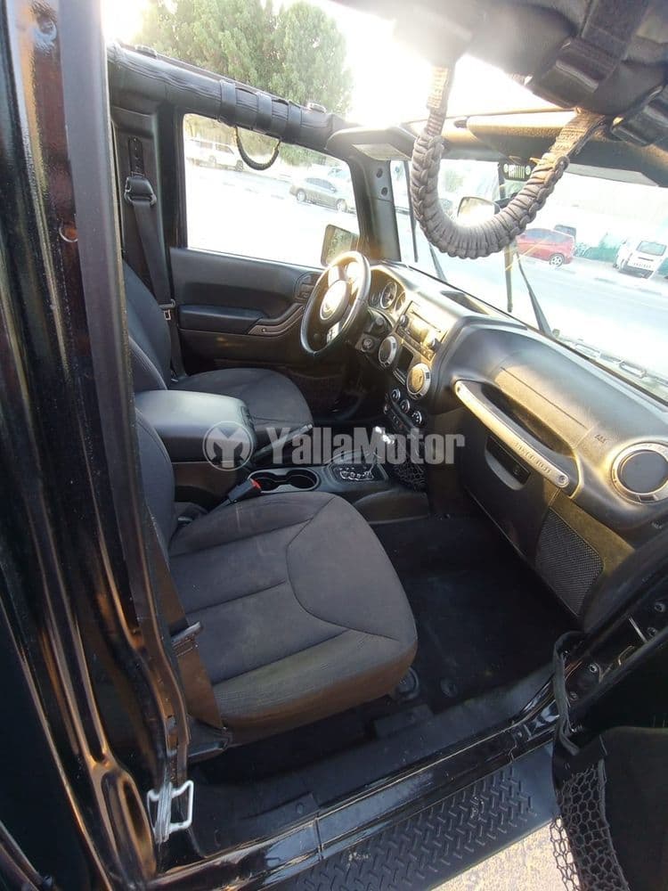 جيب رانجلر Unlimited 3.6L V6 Sahara 2015 مستعملة