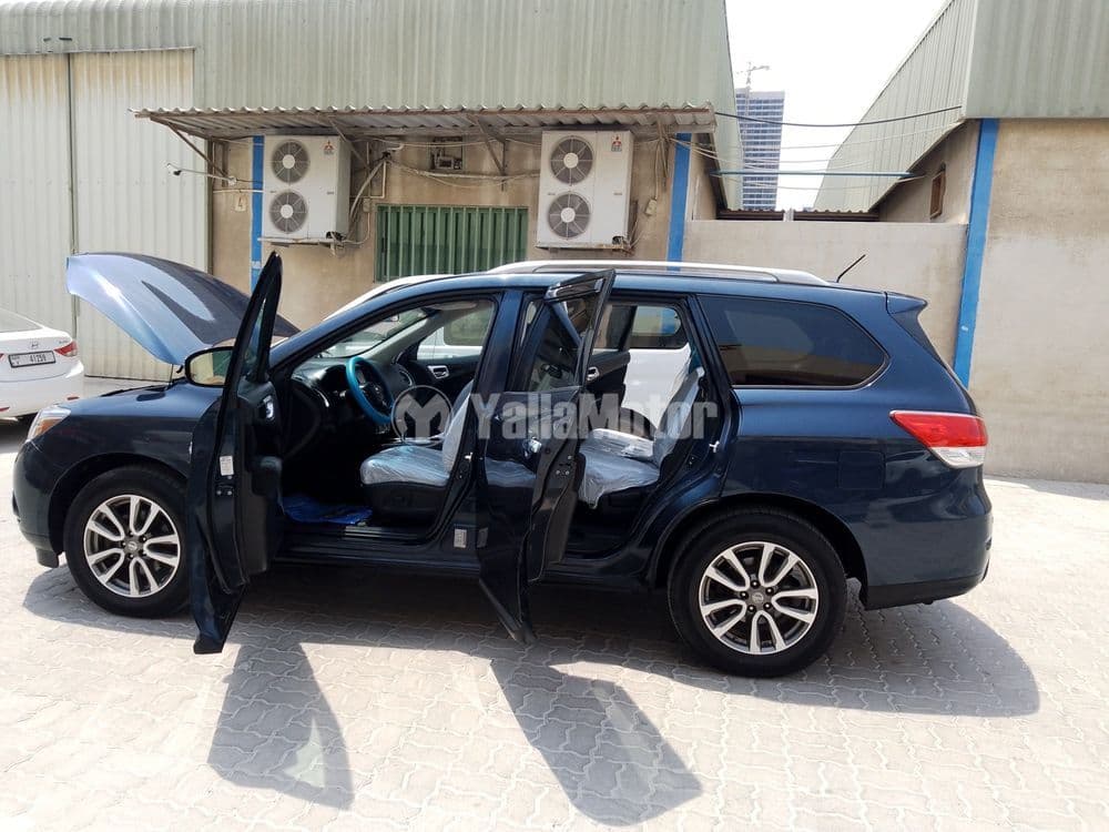 Used Nissan Pathfinder 3.5L SV 4WD 2013