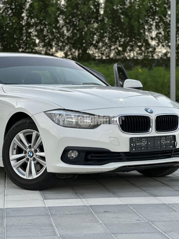 مستعملة بي إم دبليو الفئة الثالثة 318i 2017