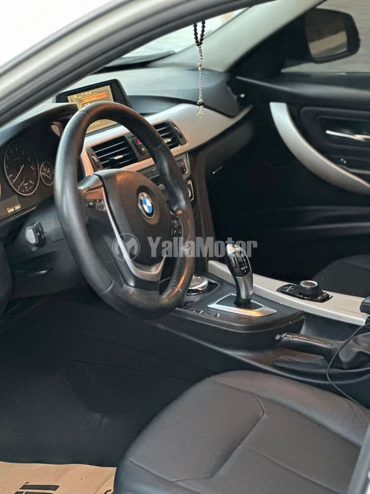 مستعملة بي إم دبليو الفئة الثالثة 318i 2017