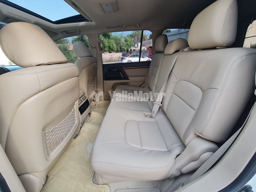 مستعملة تويوتا لاند كروزر 4.6 GXR 2012