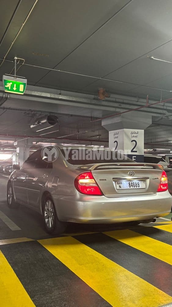 تويوتا كامري 2.5L LE 204 HP 2004 مستعملة