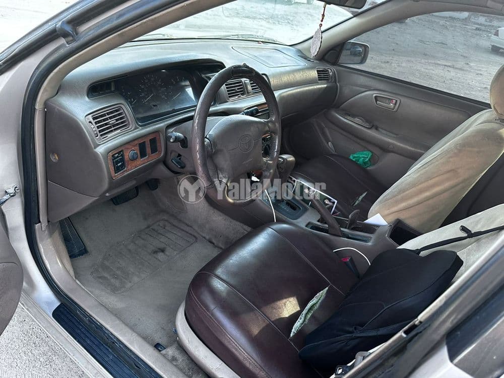 تويوتا كامري 2.5L Highline 2000 مستعملة