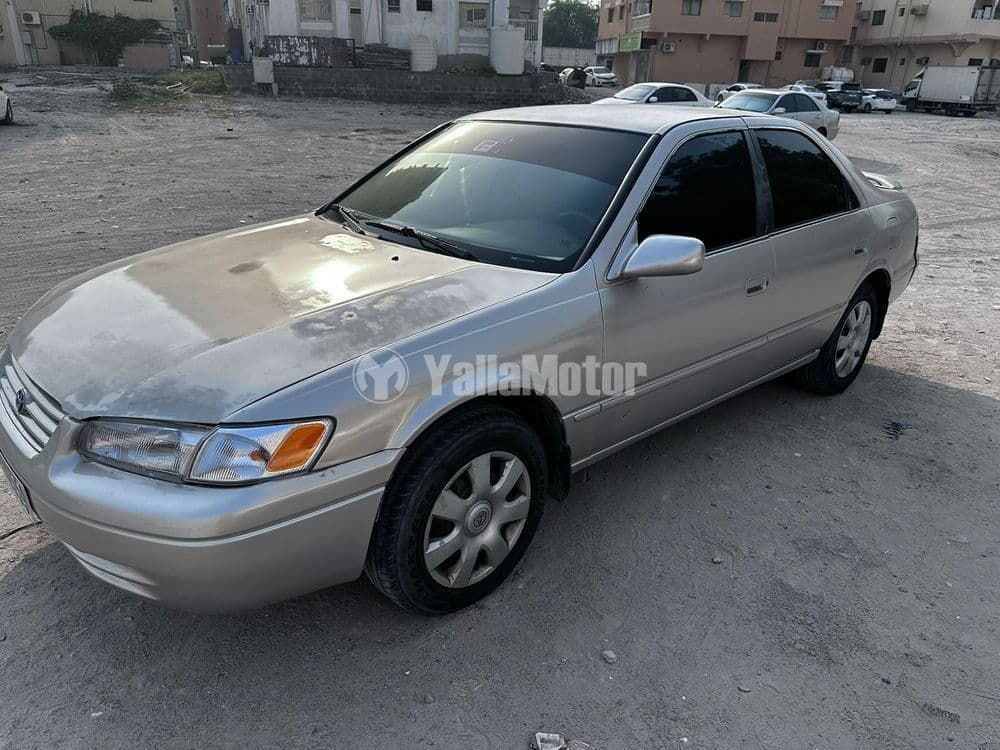تويوتا كامري 2.5L Highline 2000 مستعملة