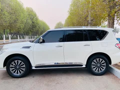Used Nissan Patrol 5.6L SE Platinum 2014