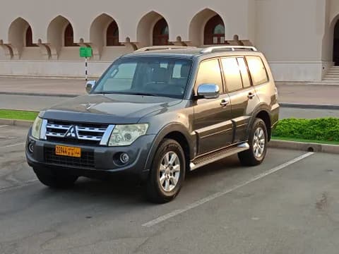 مستعملة ميتسوبيشي باجيرو 3.5L GLS 5 Door 2012 مستعملة ميتسوبيشي باجيرو 3.5L GLS 5 Door 2012 used_cars.forSale