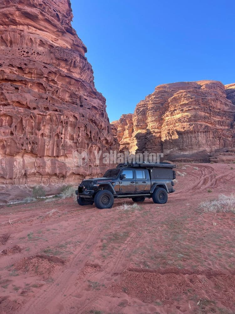 Used Jeep Gladiator 3.6L Sand Runner 4x4 2022