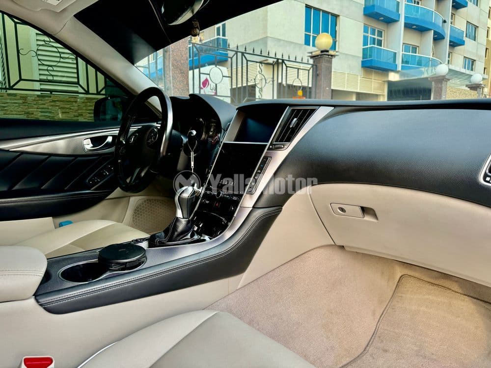 انفينيتي كيو50 3.7L بريميوم 2015 مستعملة