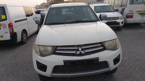 Used Mitsubishi L200 2.4L Double Cab Sportero M/T (Diesel) (4WD) 2015