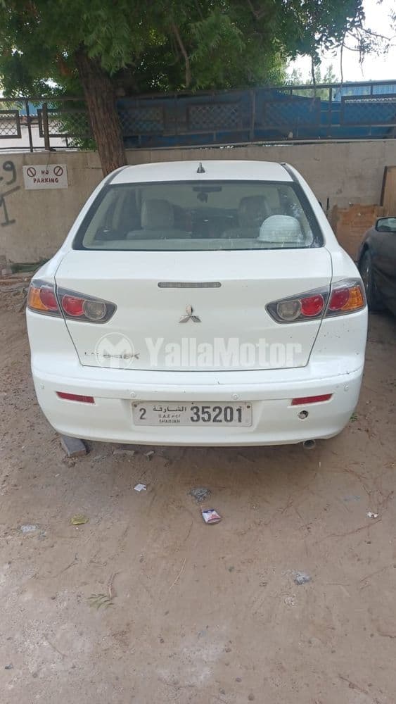 ميتسوبيشي لانسر 1.3L Automatic 2015 مستعملة