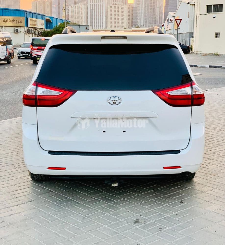 Used Toyota Sienna 2015