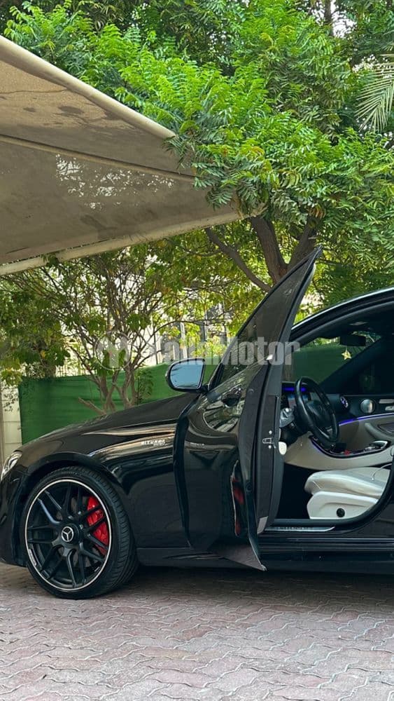 مرسيدس بنز 300 2017 مستعملة