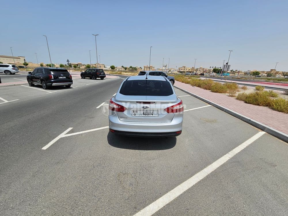 Used Ford Focus 1.6L Sedan 2012