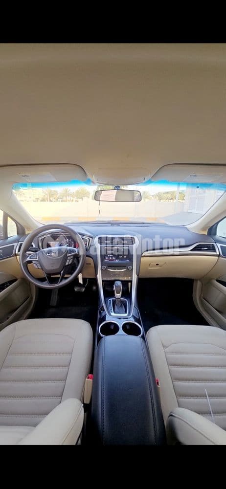 فورد فيوجن 2.5L SE قماش 2014 مستعملة