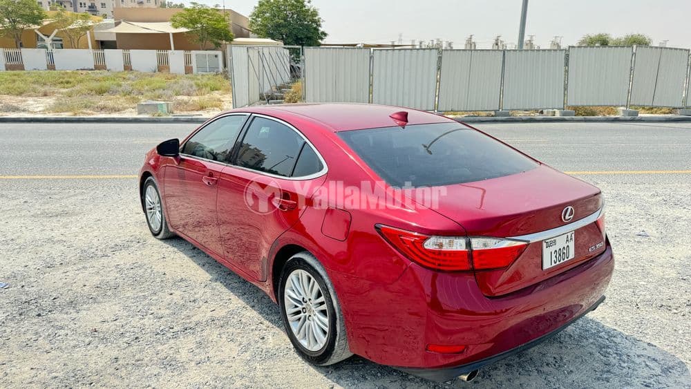 مستعملة لكزس إي أس 350 4 door 3.5L 2015
