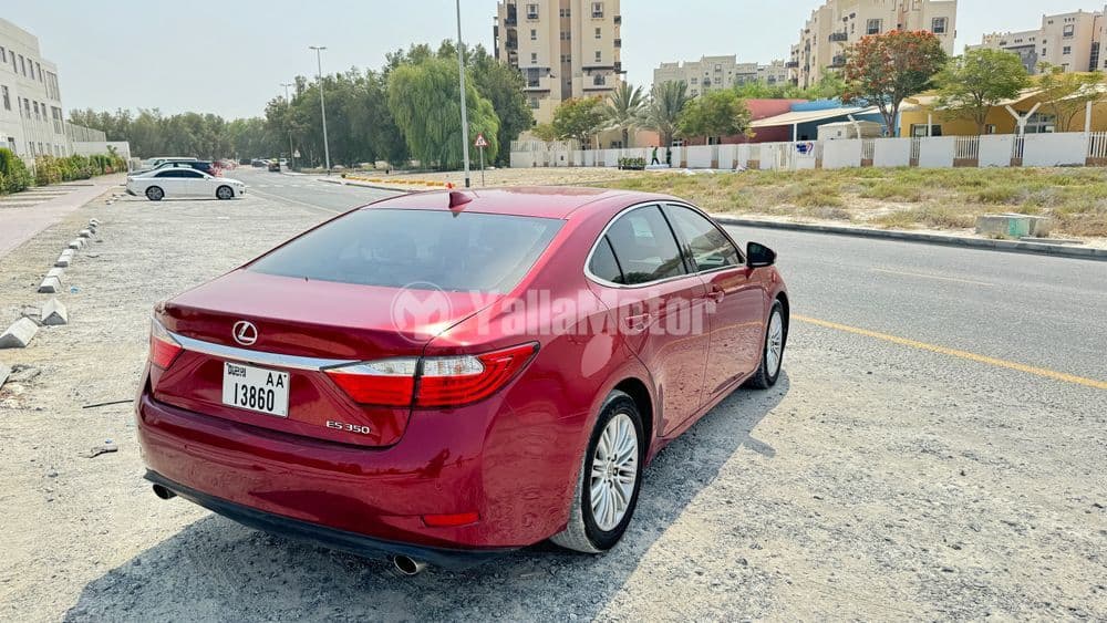 مستعملة لكزس إي أس 350 4 door 3.5L 2015