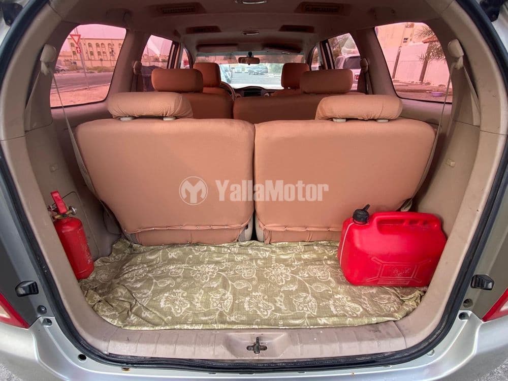 مستعملة تويوتا إنوفا 2.0L GL 8 Seater 2008