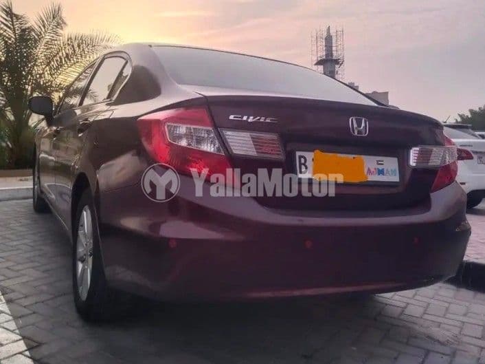 مستعملة هوندا سيفيك 1.8 في تي آي 2012