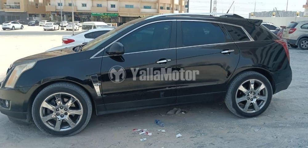 كاديلاك أس آر اكس 3.6L 5 Seater 2011 مستعملة