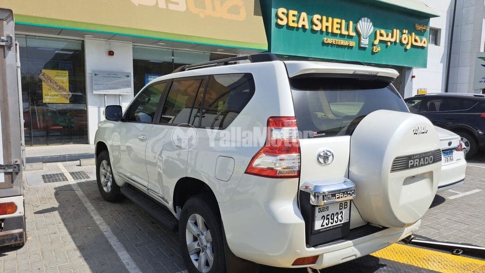 تويوتا لاند كروزر برادو 5 Door 4.0L VXR 2014 مستعملة