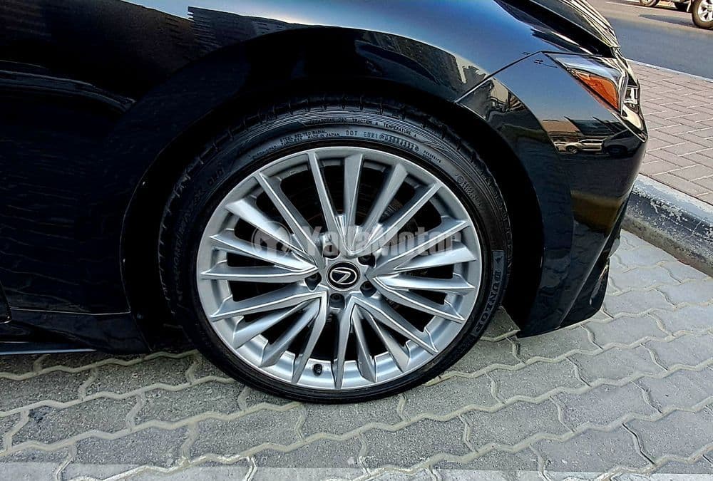 Used Lexus IS 300 4 door 2.5L 2023