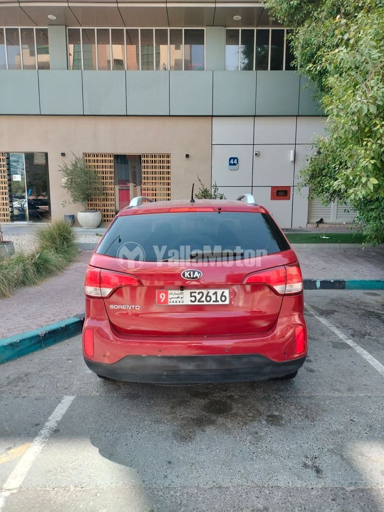 مستعملة كيا سورينتو 2.4L 7 Seater 2014
