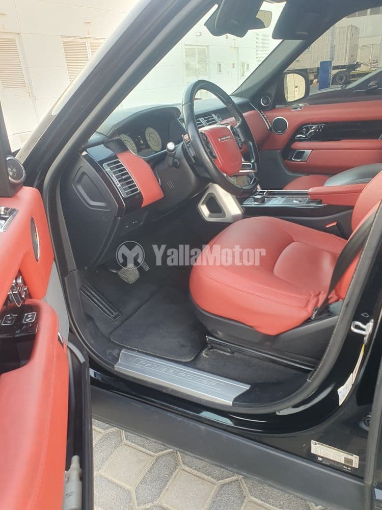 لاند روفر رنج روفر 3.0L V6 Vogue 380 PS 2018 مستعملة