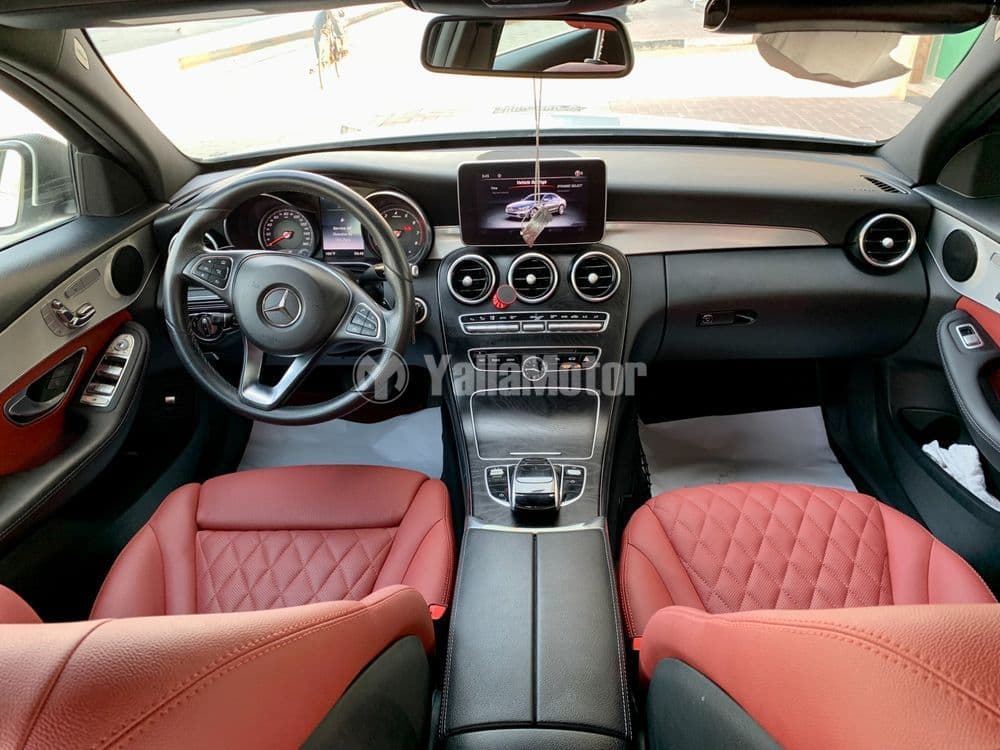 مرسيدس بنز الفئة سي C 300 2018 مستعملة