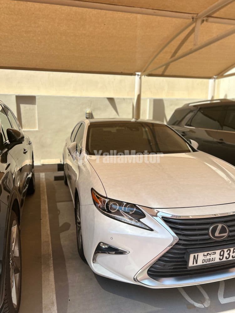 مستعملة لكزس إي أس 350 4 door 3.5L 2016