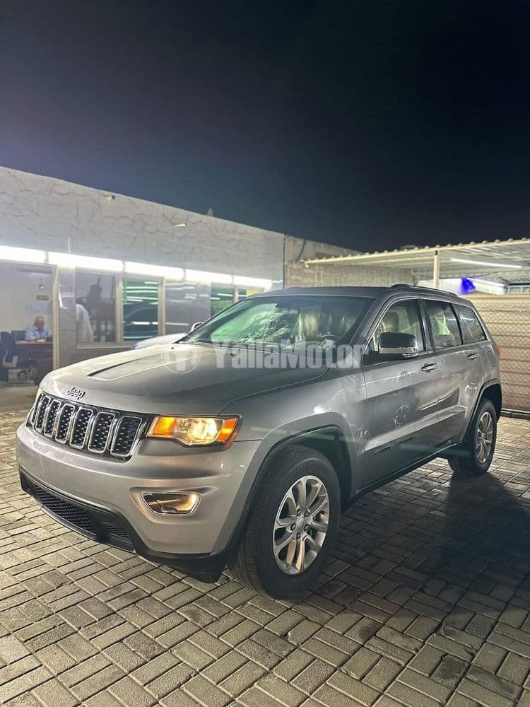 Used Jeep Jeep Grand Cherokee Laredo 2021