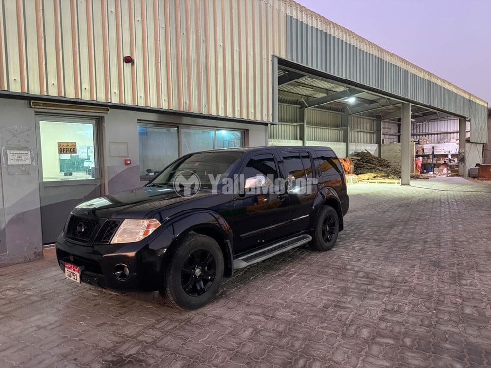 مستعملة نيسان باثفايندر 3.5L SL 4WD 7 Seater 2010