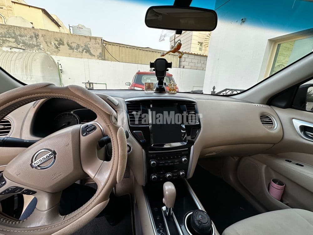 مستعملة نيسان باثفايندر 3.5L SL 2WD 2015