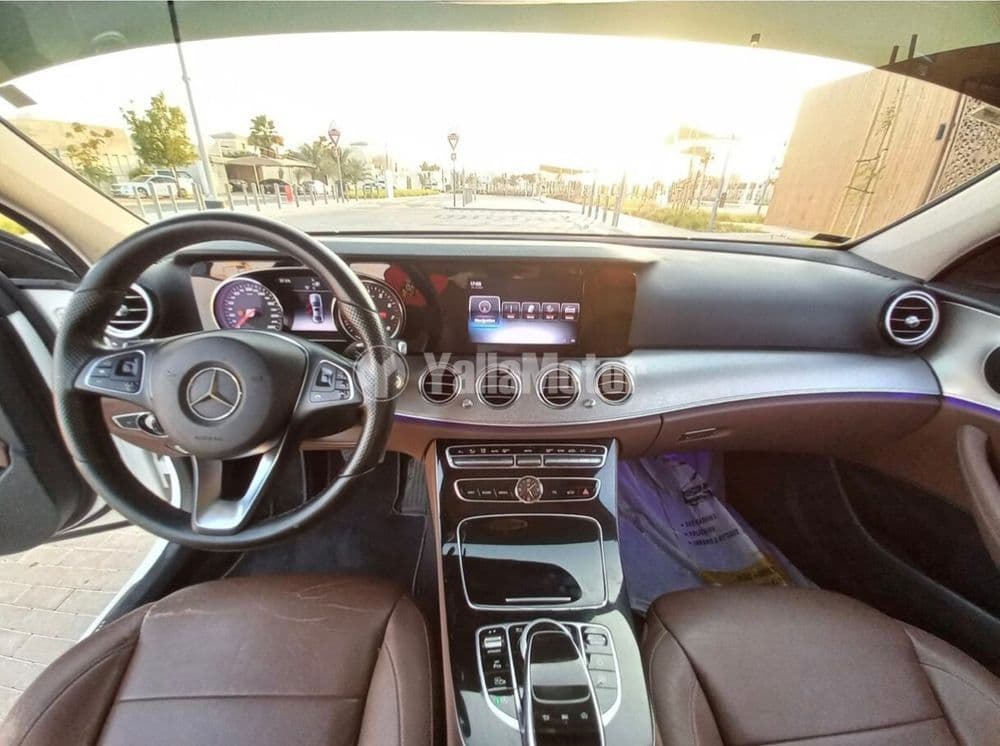 مرسيدس بنز الفئة -إي E 200 CGI 2017 مستعملة