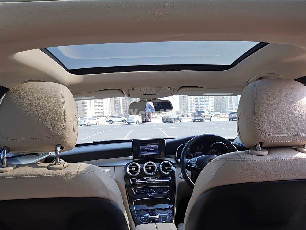 مستعملة مرسيدس بنز 300 2017