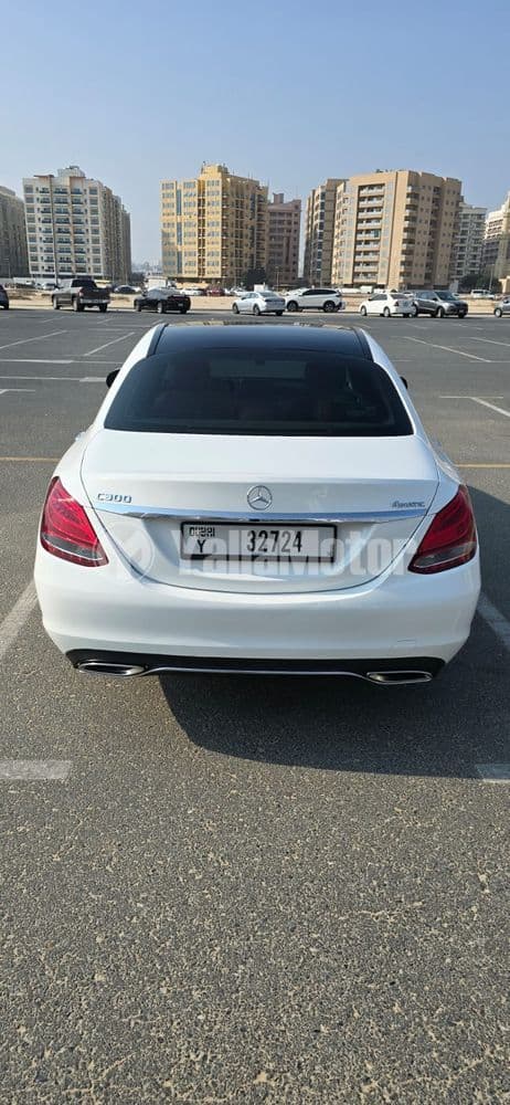 مستعملة مرسيدس بنز 300 2017