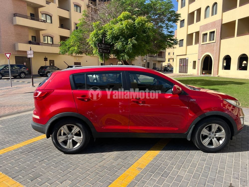 مستعملة كيا سبورتاج 2.4L Mid AWD 2013