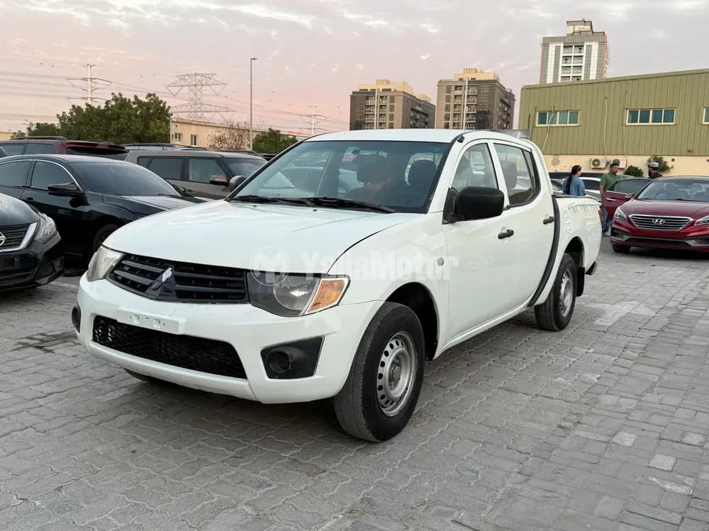 Used Mitsubishi L200 2.4L Double Cab GL (2WD) 2013