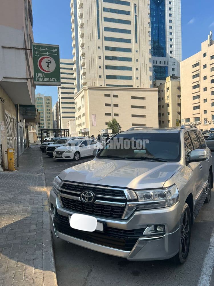 Used Toyota Land Cruiser 5.7L GXR 2014