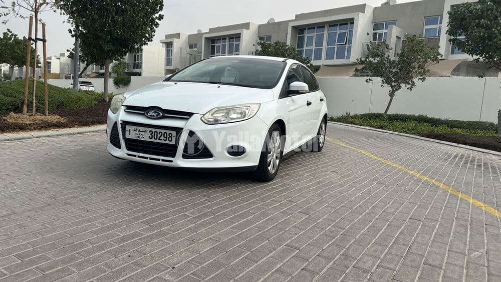 مستعملة فورد فوكس 1.6L Hatchback 2012