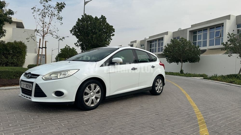 مستعملة فورد فوكس 1.6L Hatchback 2012